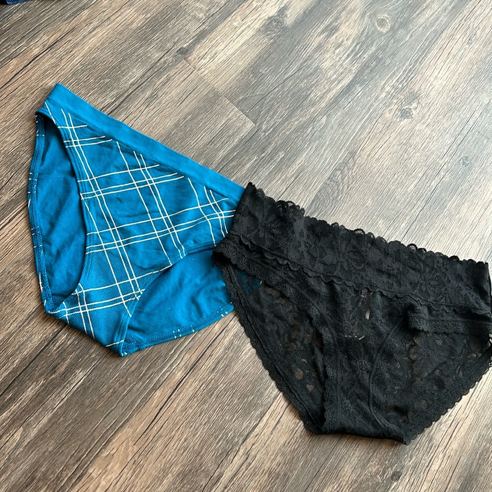 NWOT Victoria Secret pair of panties size small